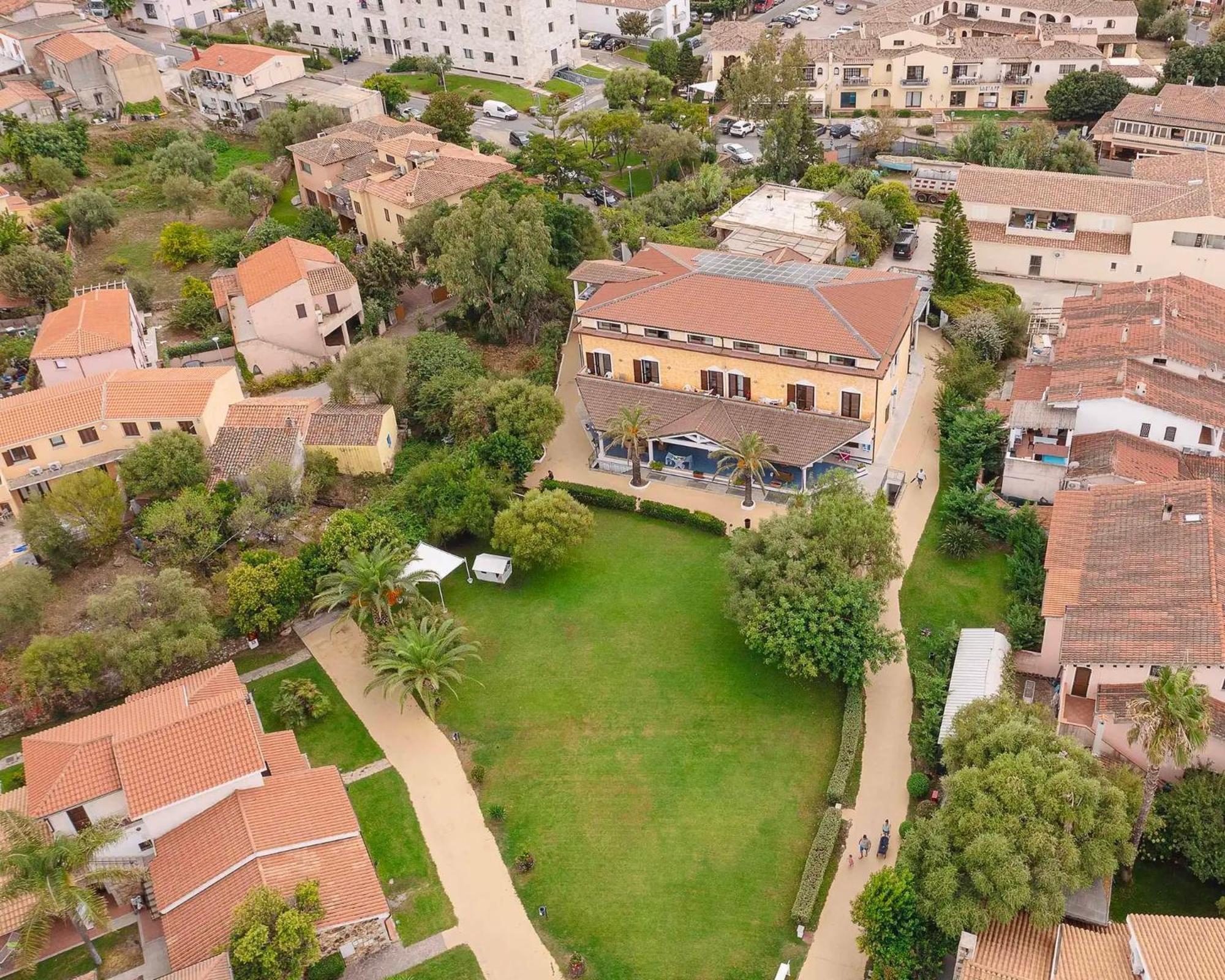 Zeta Club San Teodoro Le Rose Hotel Bagian luar foto