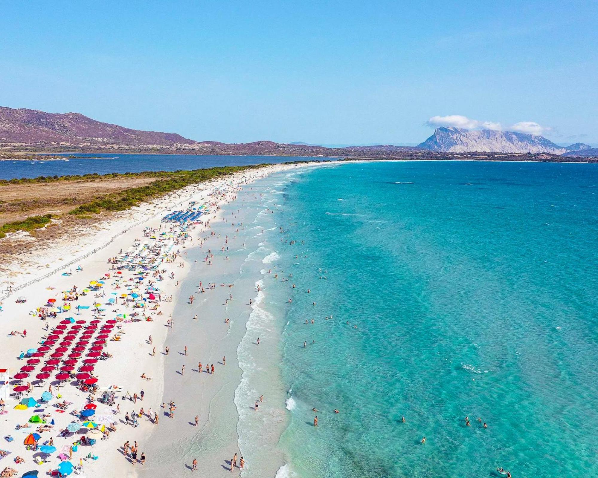 Zeta Club San Teodoro Le Rose Hotel Bagian luar foto